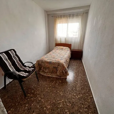 Piso Completo Cerca De La Estacion Del Ave Apartamento *