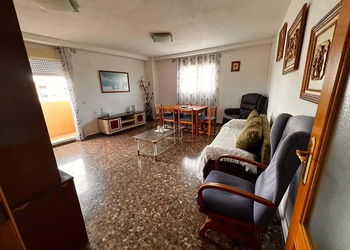 Piso Completo Cerca De La Estacion Del Ave 公寓 *